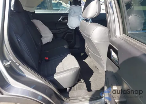 2022 Mitsubishi Outlander Black Edition 2Wd/Se 2.5 2Wd/Se Launch Edition 2Wd from USA, damaged, VIN JA4J3UA85NZ010463